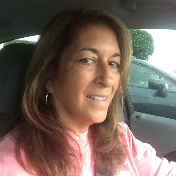 Meet your Posher, Eileen - Picture 1 of 1